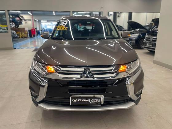 MITSUBISHI OUTLANDER 2.0 COMFORT 16V GASOLINA 4P AUTOMÁTICO MITSUBISHI OUTLANDER 2.0 COMFORT 16V GASOLINA 4P AUTOMÁTICO